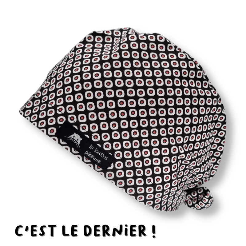 Calot de bloc couvrant - pois noirs et rouges