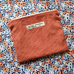 Pochette à calots - velours côtelé terracotta et marnie "NOUVEAU FORMAT"