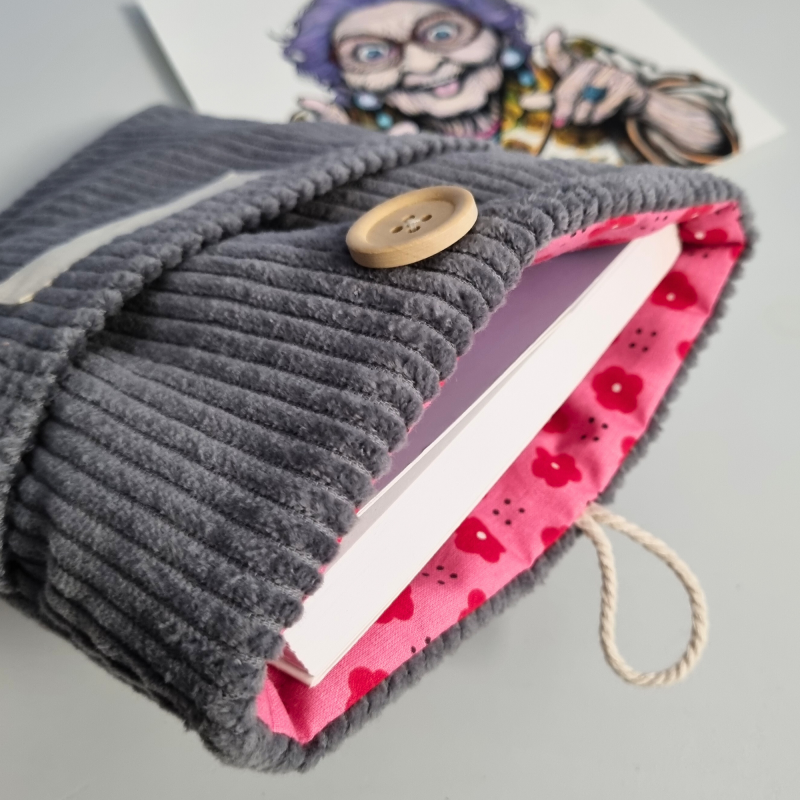 Pochette à livre velours côtelé à personnaliser avec une étiquette