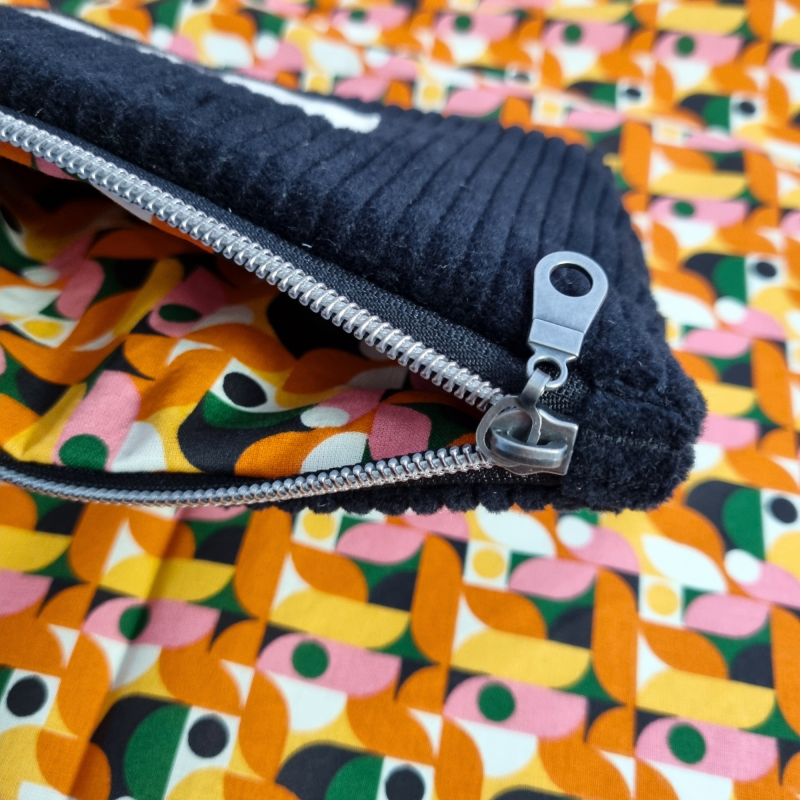 Trousse moelleuse velours côtelé - noir
