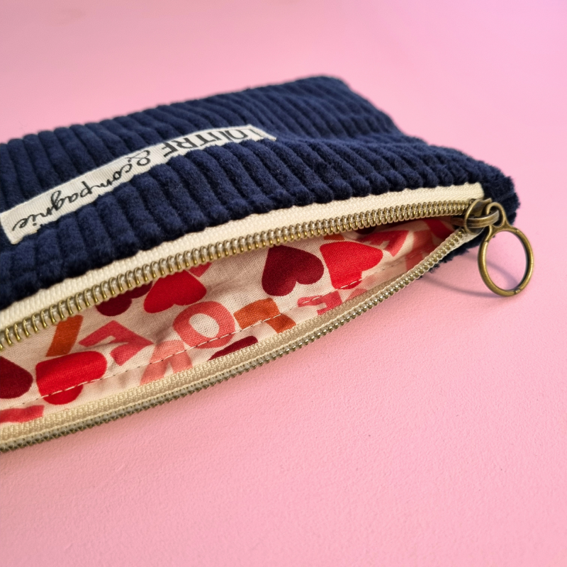 Pochette souple velours côtelé - bleu marine et love
