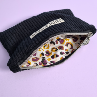 Pochette souple velours côtelé - noir et féline