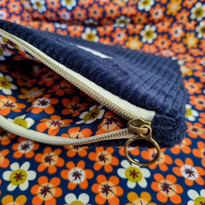 Trousse moelleuse velours côtelé - bleu marine
