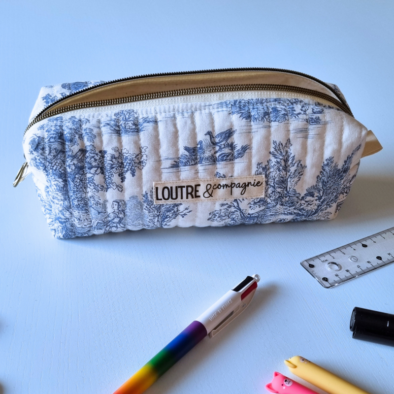 La maxi trousse matellassée - toile de jouy bleu