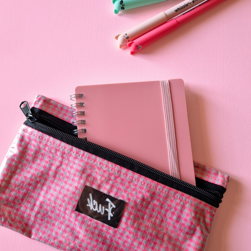 La pochette reverso -  vichy rose fluo