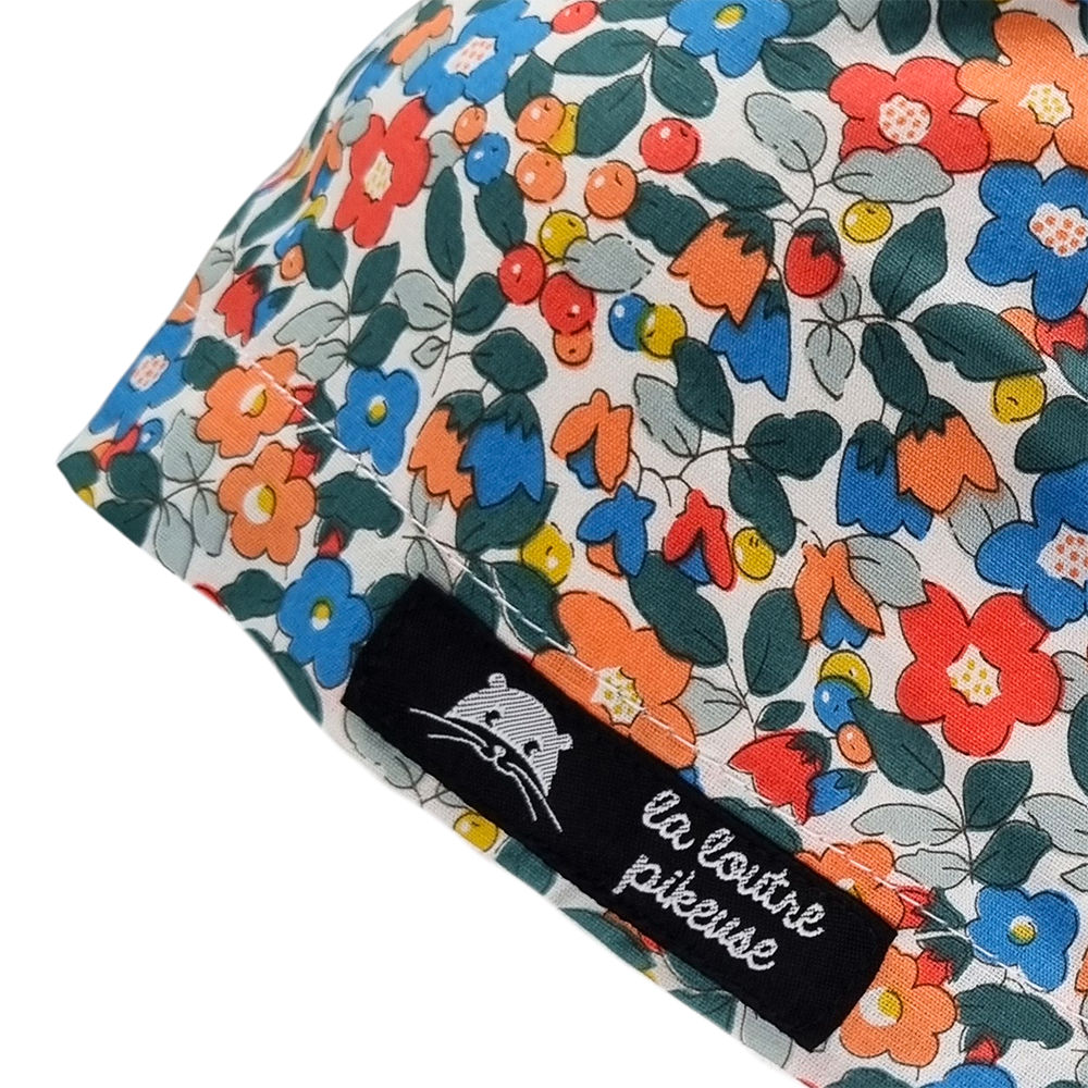 Calot de bloc couvrant avec des fleurs multicolores