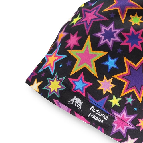 Calot de bloc couvrant noir avec des étoiles multicolores
