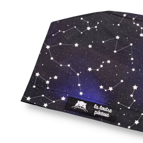Calot de bloc couvrant ciel étoilé, constellation