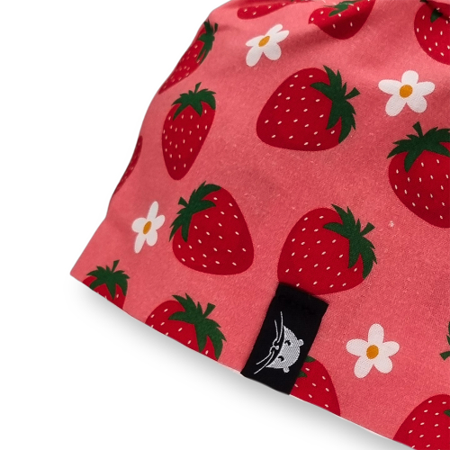 Calot de bloc court avec des fraises rouges et roses