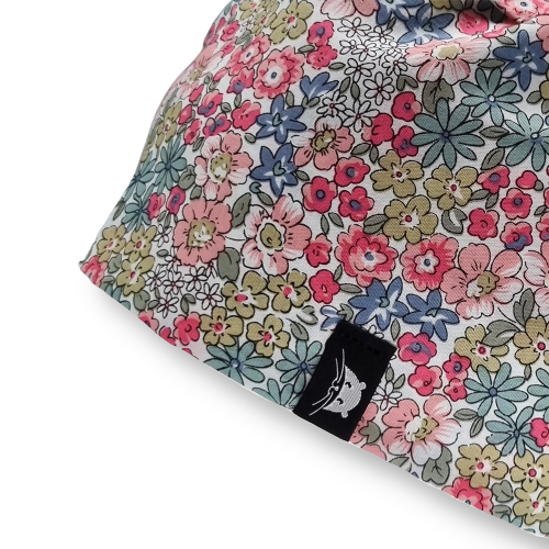 Calot court en tissu avec des fleurs vertes et roses