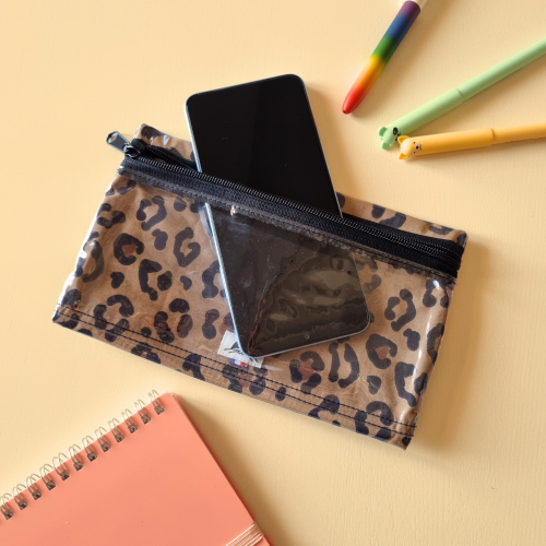 Pochette reverso plastifiée pour stylos et téléphone léopard marron