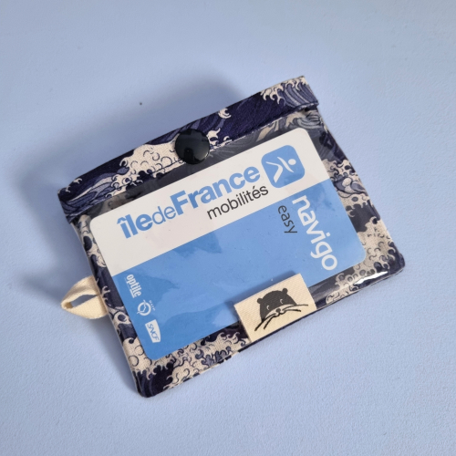 Porte-badge zippé avec des vagues