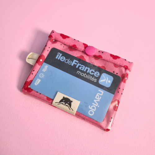 Porte-badge zippé fleurs rouges et roses