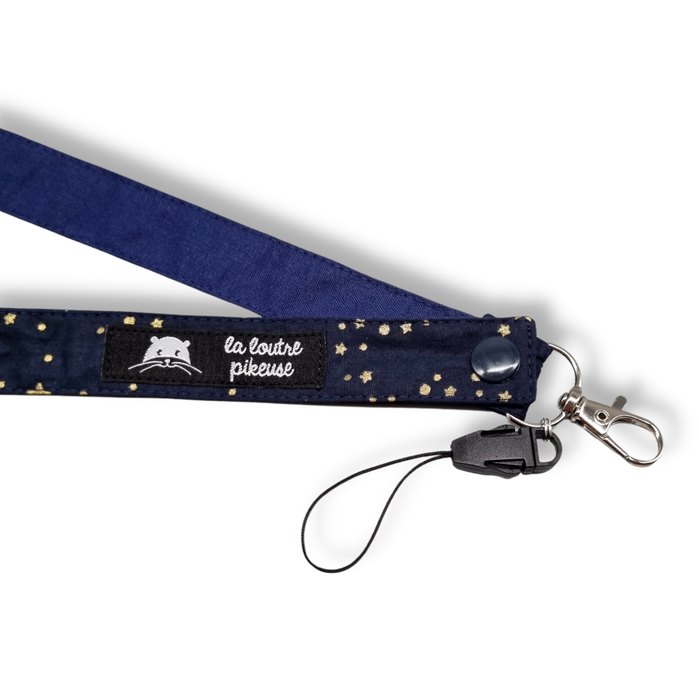 Tour de cou avec des étoiles bleues
