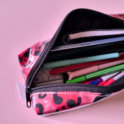 Maxi trousse plastifiée léopard rose