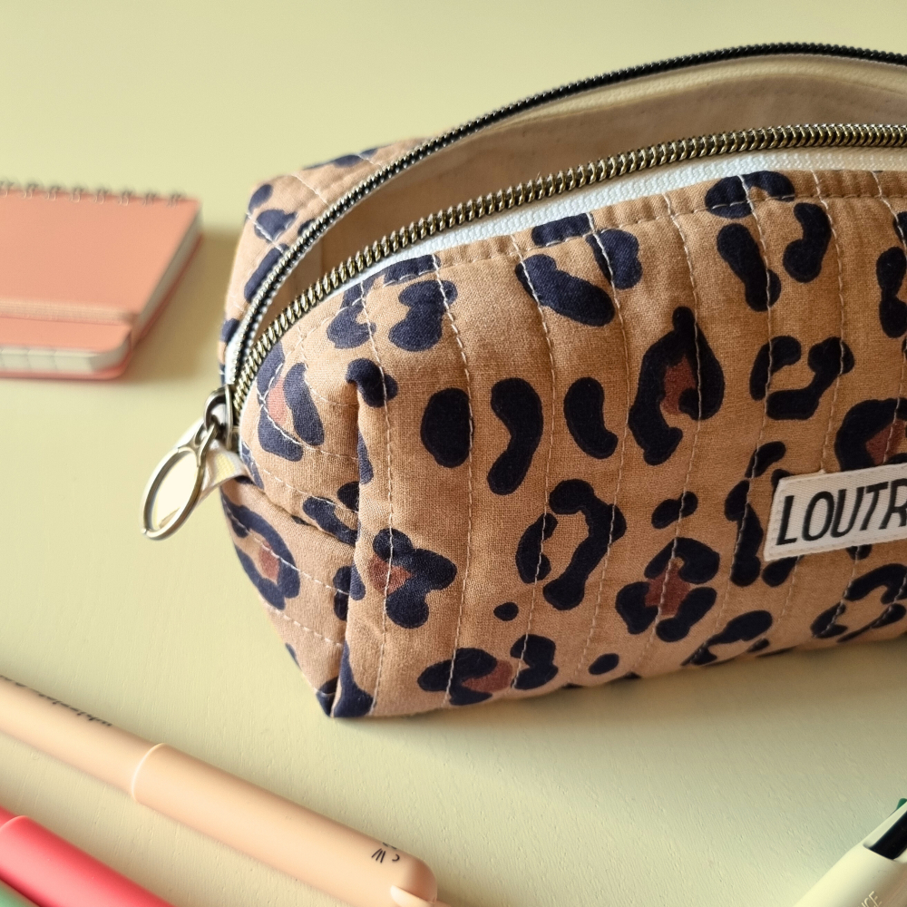 Maxi trousse matellassée léopard marron
