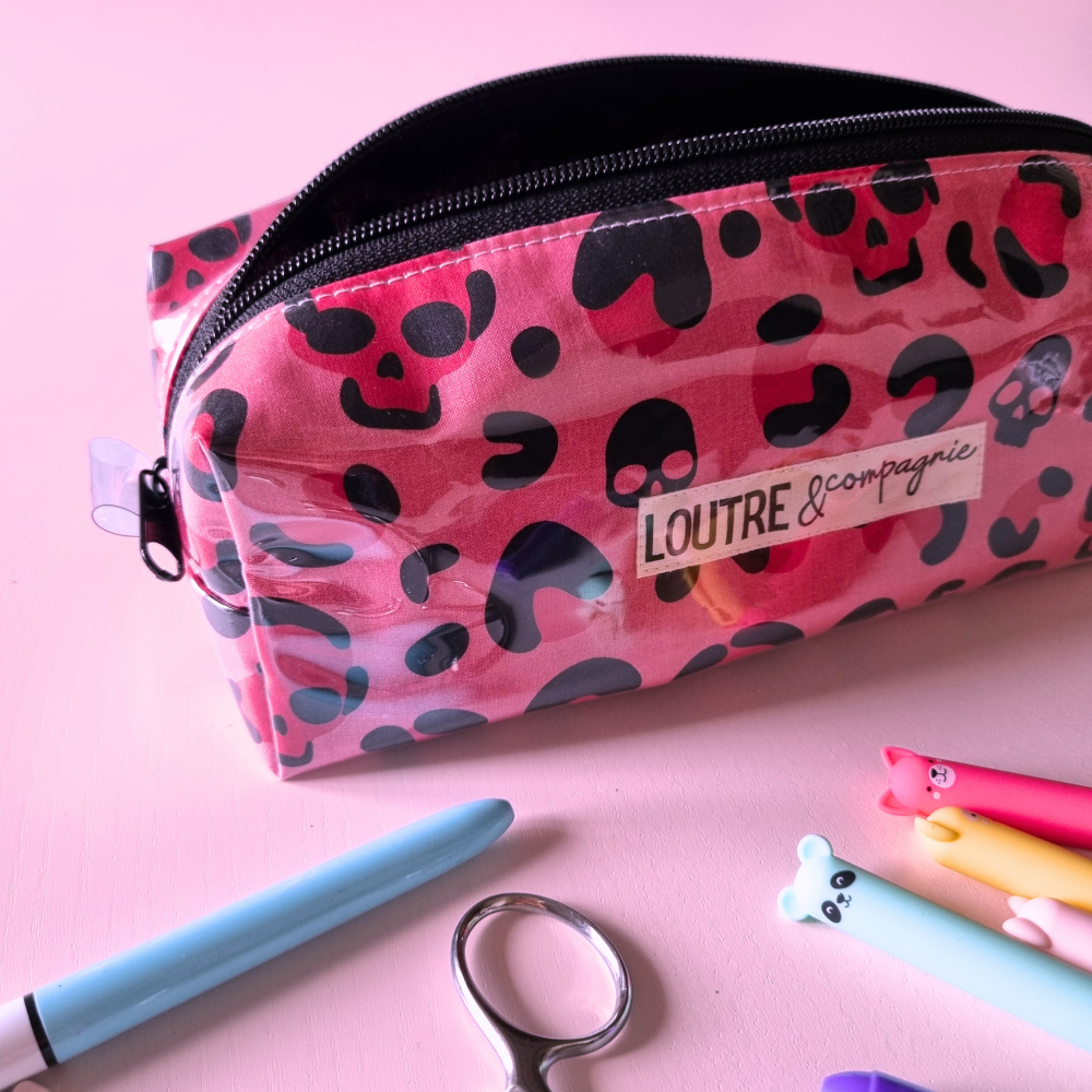 Maxi trousse plastifiée léopard rose