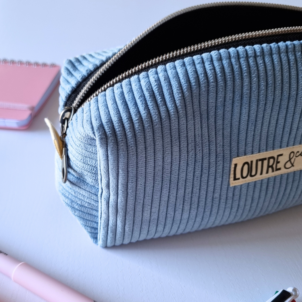 Maxi trousse velours côtelé bleu pastel